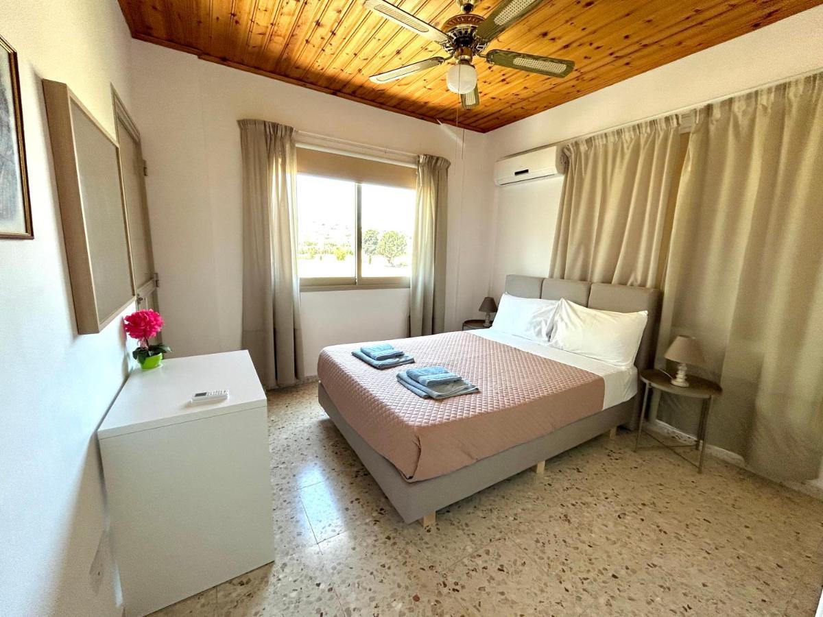 Himonas Apartments Pissouri Esterno foto