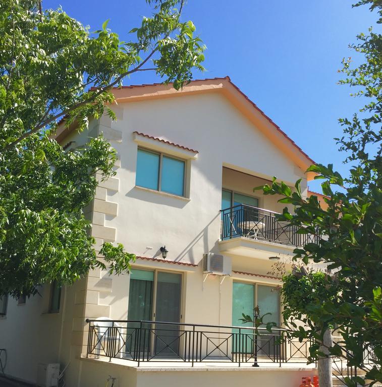 Himonas Apartments Pissouri Esterno foto