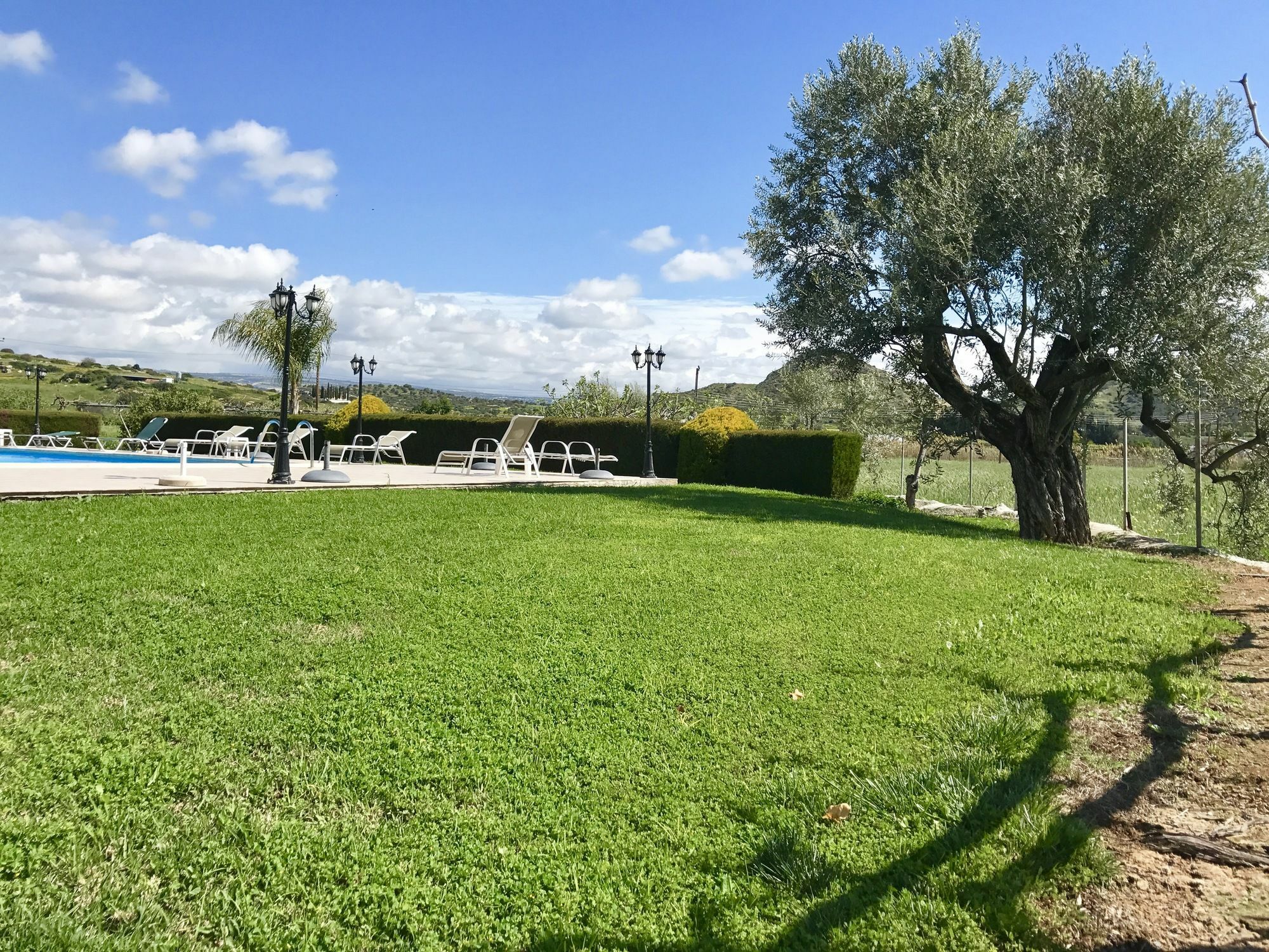 Himonas Apartments Pissouri Esterno foto