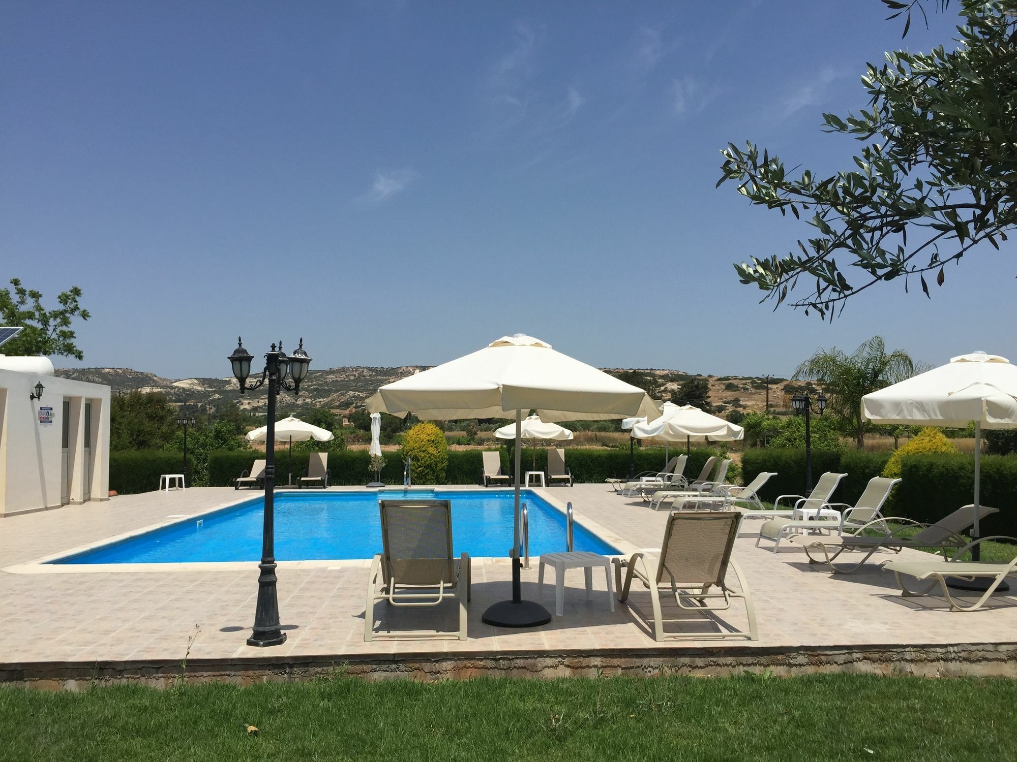 Himonas Apartments Pissouri Esterno foto