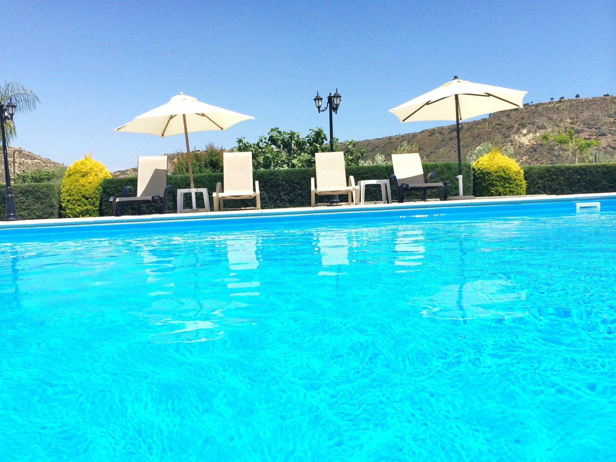 Himonas Apartments Pissouri Esterno foto