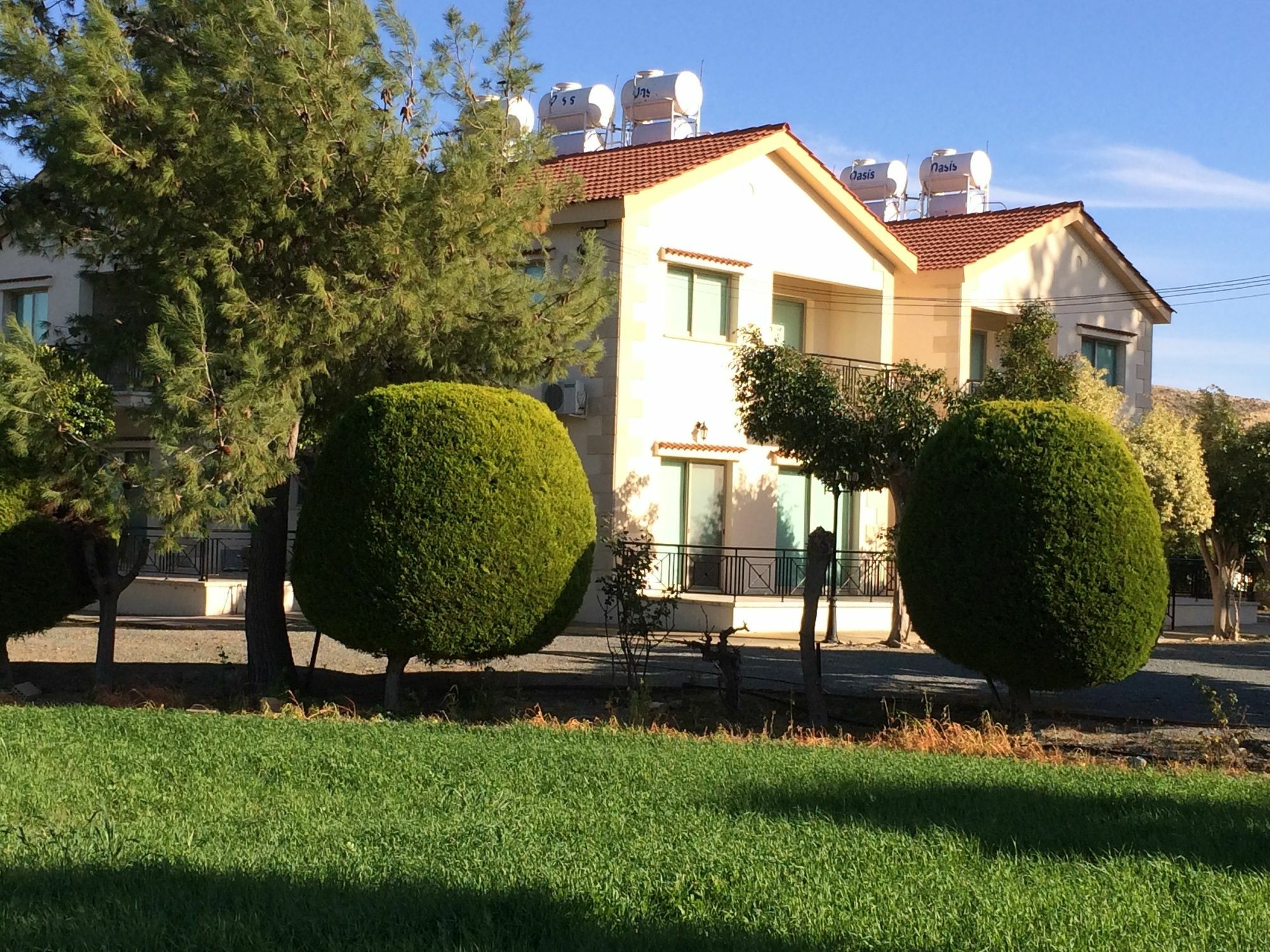 Himonas Apartments Pissouri Esterno foto