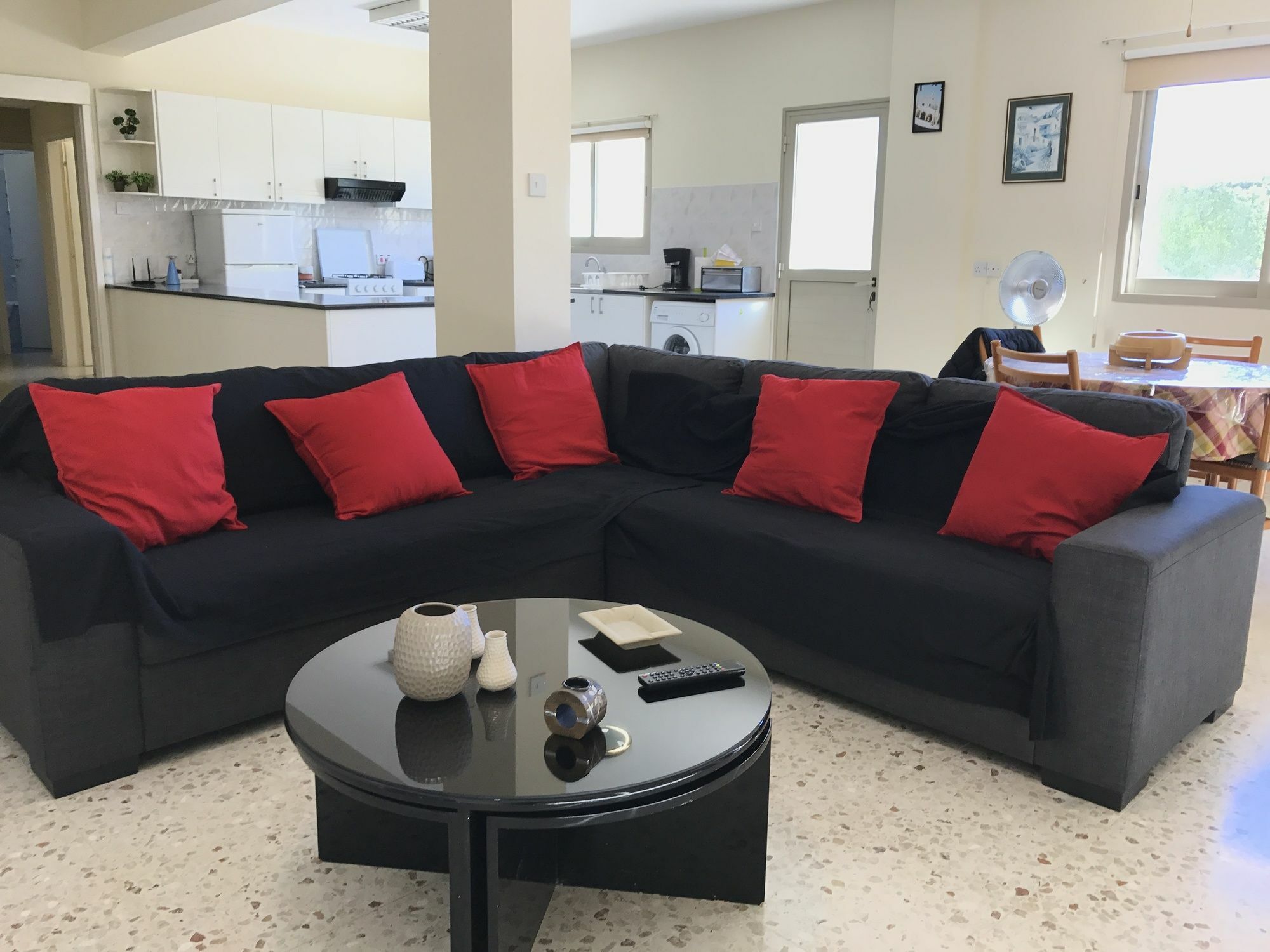 Himonas Apartments Pissouri Esterno foto