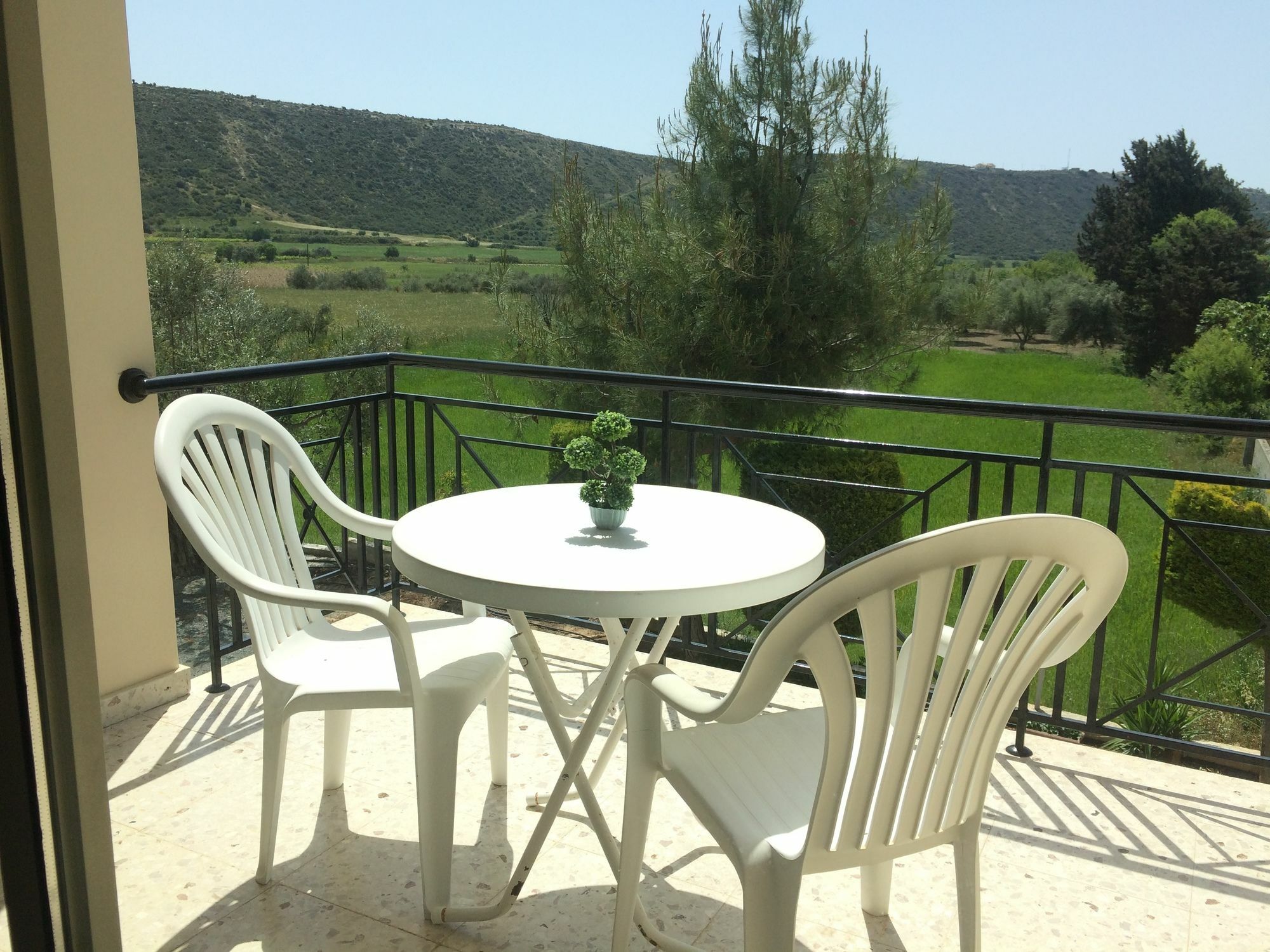 Himonas Apartments Pissouri Esterno foto