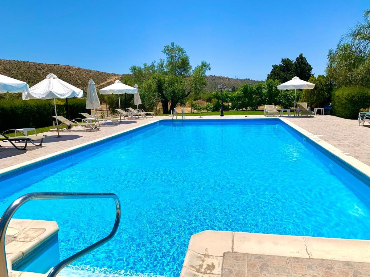 Himonas Apartments Pissouri Esterno foto