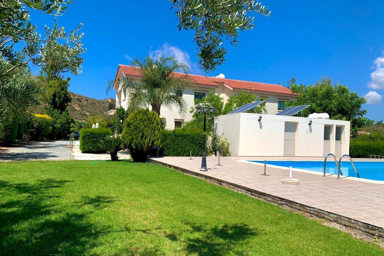 Himonas Apartments Pissouri Esterno foto