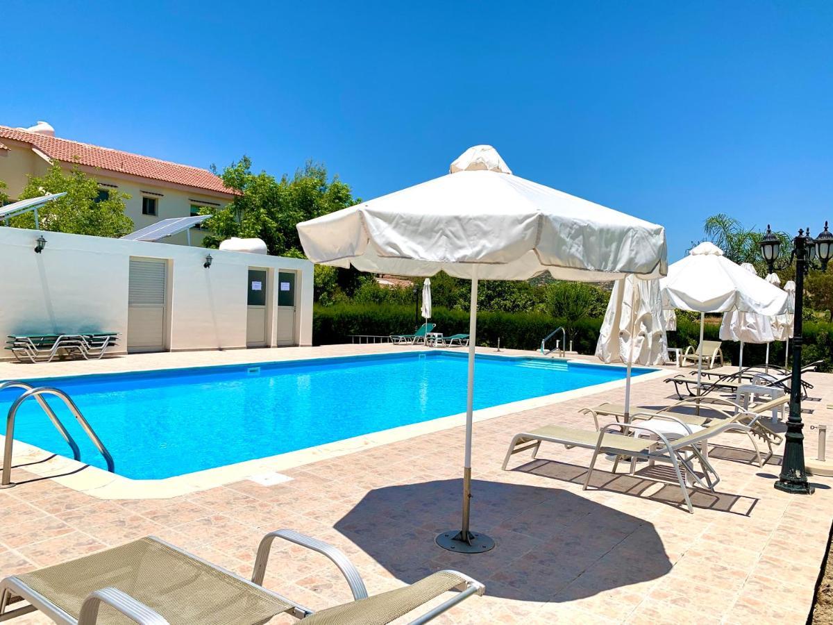 Himonas Apartments Pissouri Esterno foto